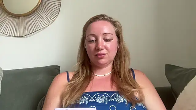 arielsweetieee webcam
