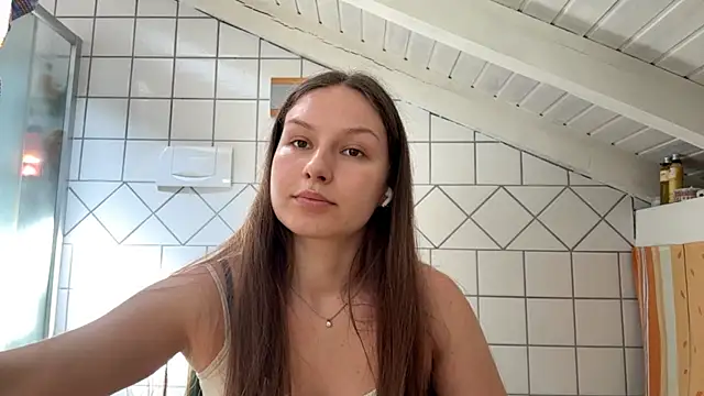 ShaylaChong webcam