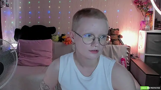 JulietFowler webcam