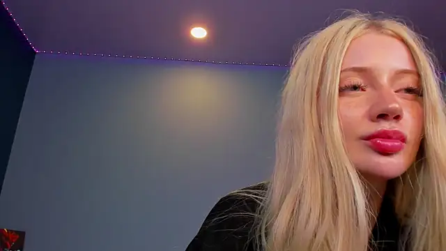 Lillie_Berry webcam