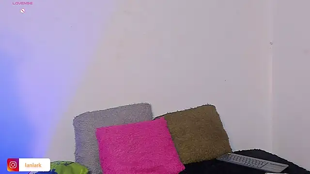 _IanLark webcam