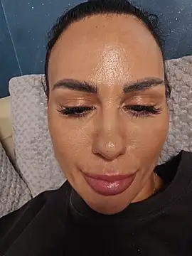 KatiaDivine webcam