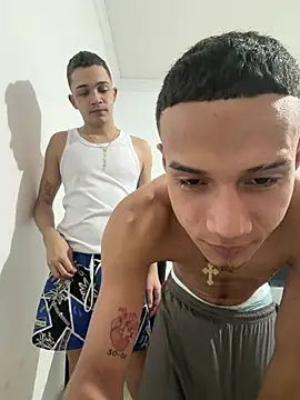 friends_lust_latin Live Web Cam Show