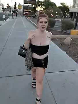 nakedgarbageperson webcam