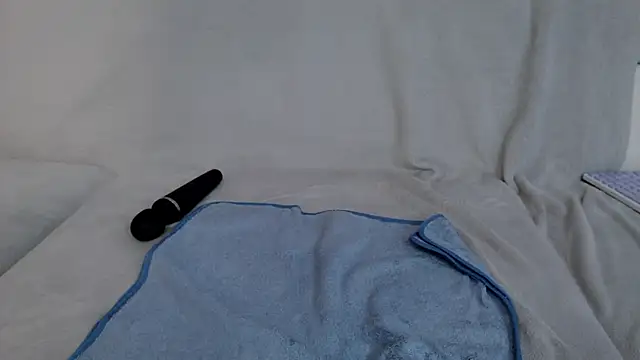 yummy_blonde webcam