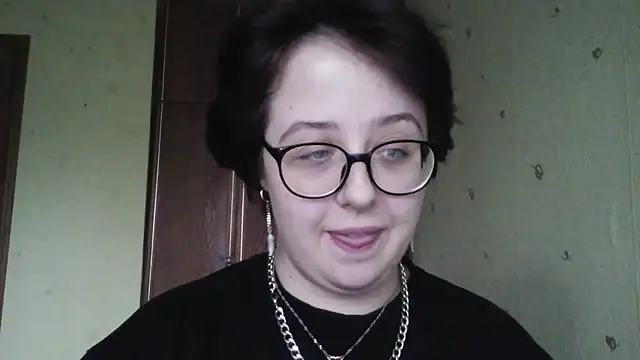 NessaLiberta live cam on StripChat