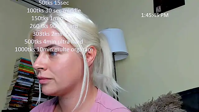 queenofthenighttt webcam