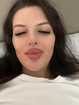little_belucci webcam