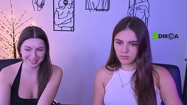 lisa_dark_ webcam