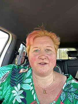 BustyRedxx