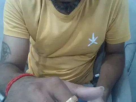 Aloneisbest live cam on StripChat