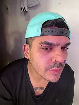 LatinBearX webcam