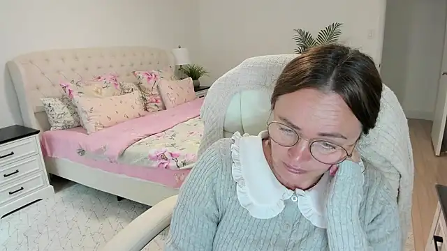Vika73 webcam