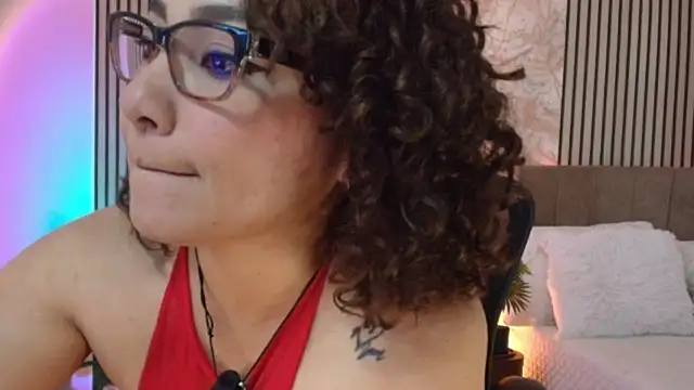 JuliRamirez webcam