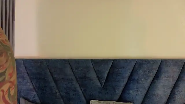 Karmilla_Rosse webcam
