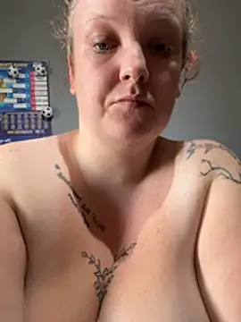 busty-bella1 webcam