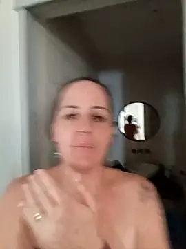 emiliemilf Live Web Cam Show