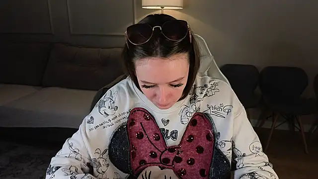 cutienaughtygirl live cam on StripChat