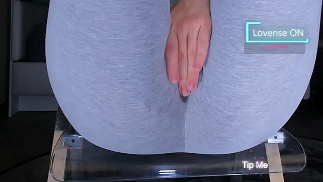 Cameltoe_squirt_inPants webcam