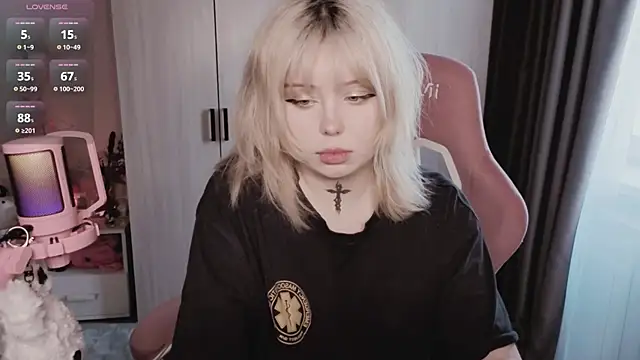 yumi_charm webcam