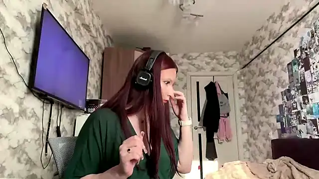 SuzanMoote webcam