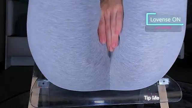 Cameltoe_squirt_inPants webcam