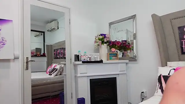 LexyRene webcam