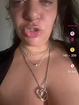 PichyPrettyPussy webcam