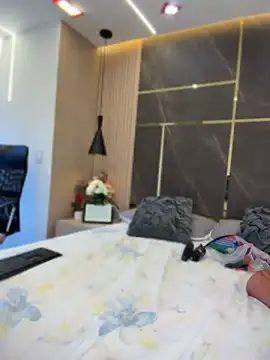 emily-Hornyy webcam