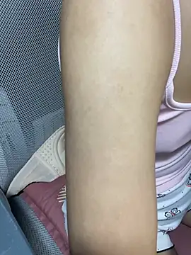 Mina048 webcam
