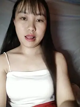 Cherry-squirtt live cam on StripChat