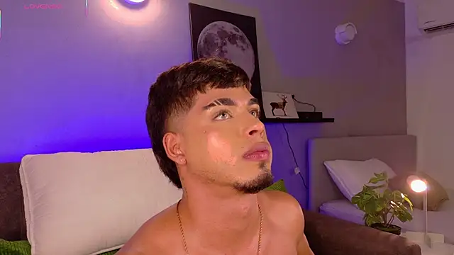 Ken-boy_ live cam on StripChat