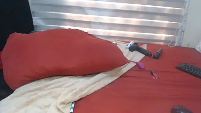 Foxybrownxx1 webcam