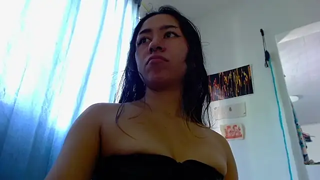 Maam_Ine webcam