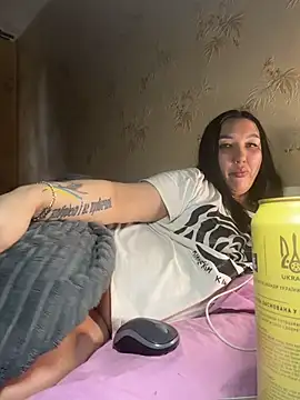 Naughtbaby_2025 webcam