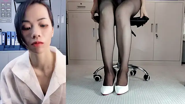Lynnalltop-165-KeKe webcam