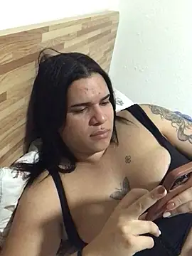 Gabrielaparaiso live cam on StripChat