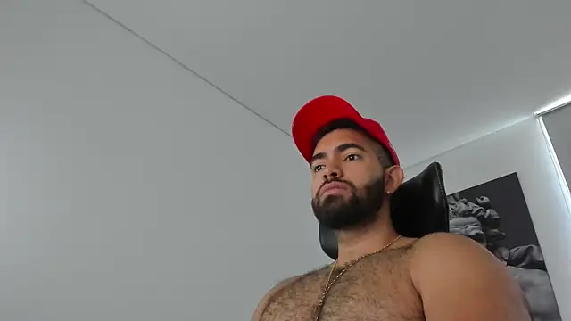 simonleon27 live cam on StripChat