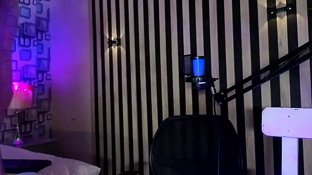 Twink_Sebas7 live cam on StripChat