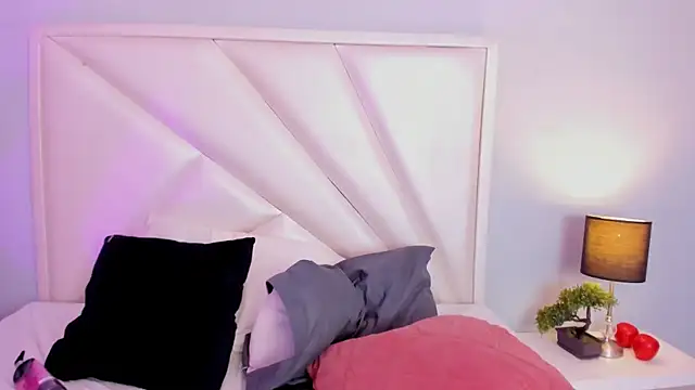 MiluVegaa_ webcam