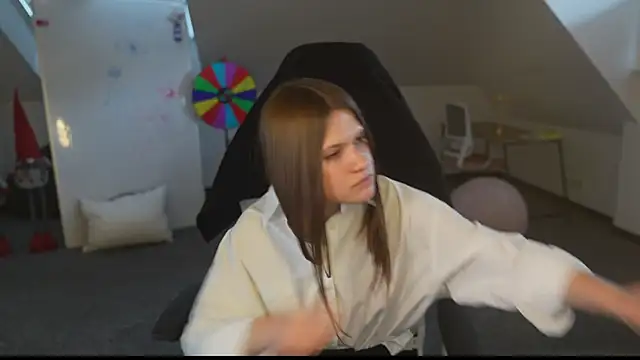 Monika_kiss054 webcam