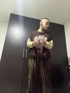 _valentinoooo webcam