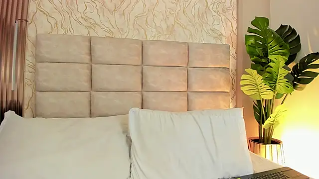 GinaSalanne webcam