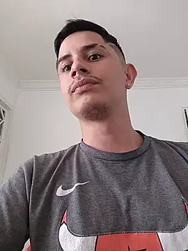 wickedboy_twin1 live cam on StripChat
