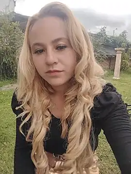 Angeel_white25 webcam