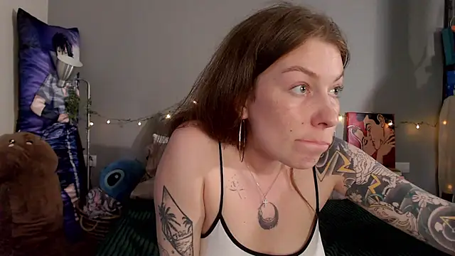 moon_lights live cam on StripChat
