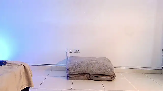 Honey-Hips webcam