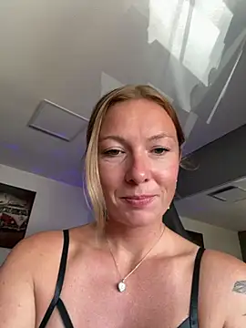 BunnyDiamond1 webcam