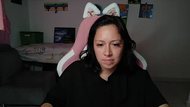 MommyMiaWs webcam