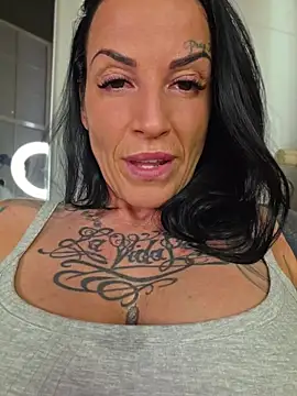 EmilyDiazofficial webcam